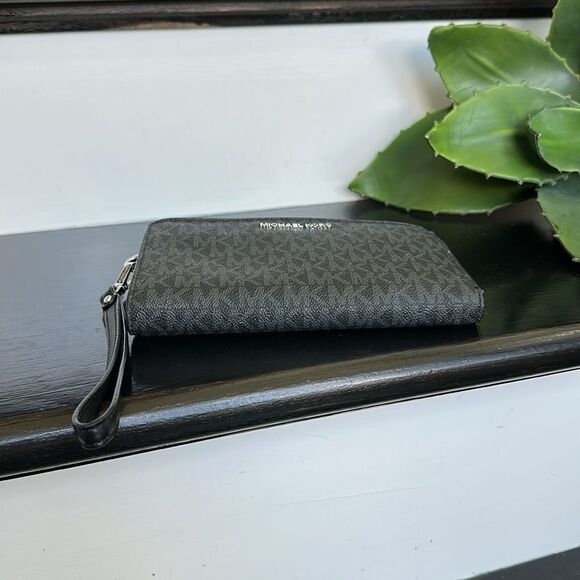 Michael Kors Jet Set Wristlet Wallet Black Signature Logo Zip Around - Picture 5 of 10